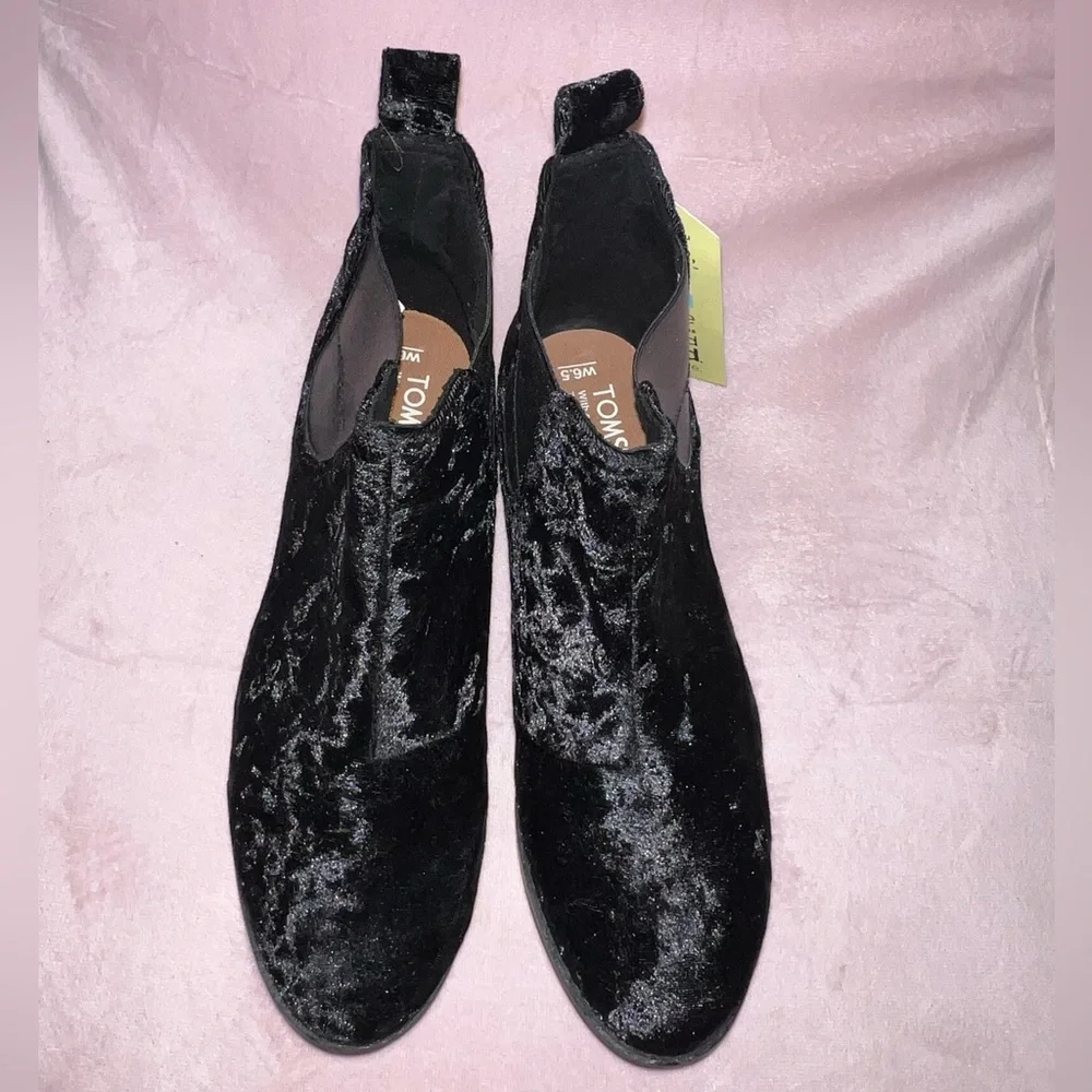 Toms‎ Black Velvet Chelsea Ankle Boots